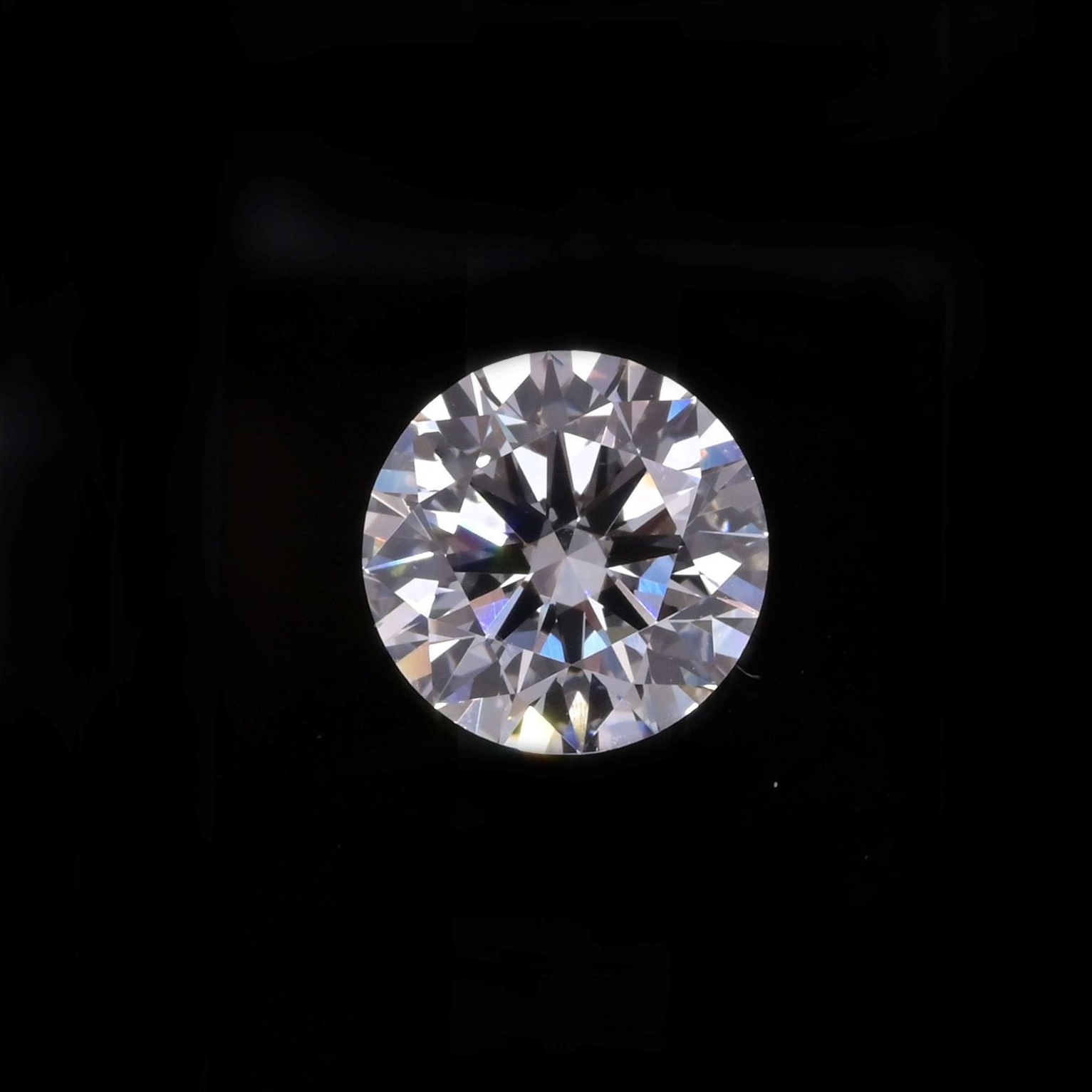 IGI Certified Lab Grown Diamond Round 8.39 x 8.44 x 5.07mm Single Piece 2.22 Carat