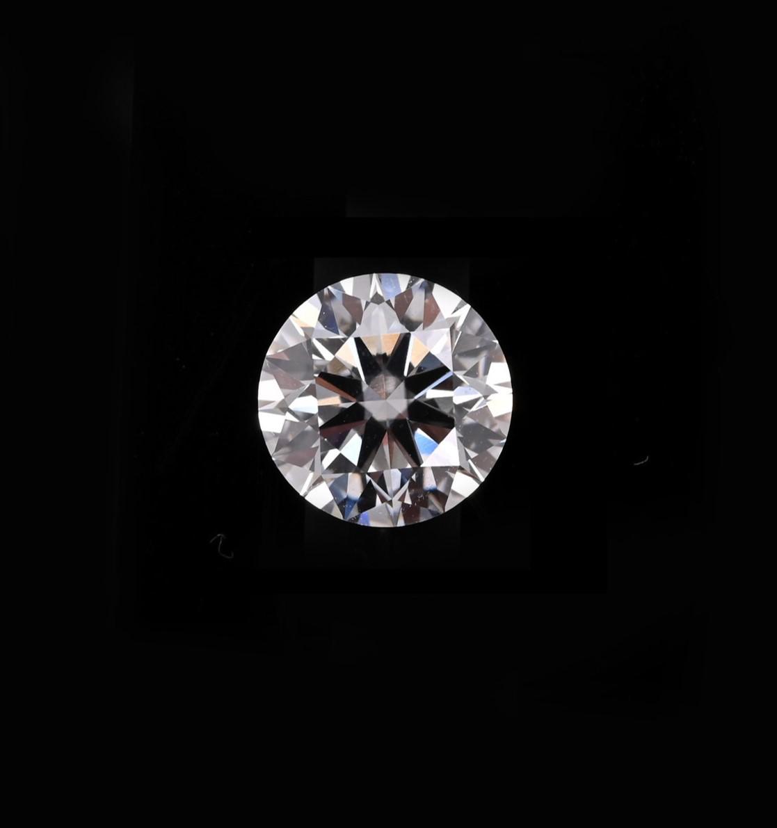 IGI Certified Lab Grown Diamond Round 7.73 x 7.77 x 4.81mm Single Piece 1.77 Carat